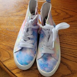 NWOT Size 13 Kids Tie Dye Shoes